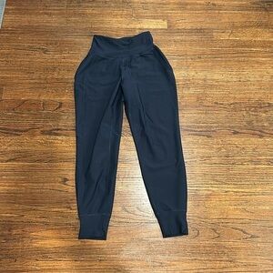 Old Navy Go Dry Elevate Leggings in Navy